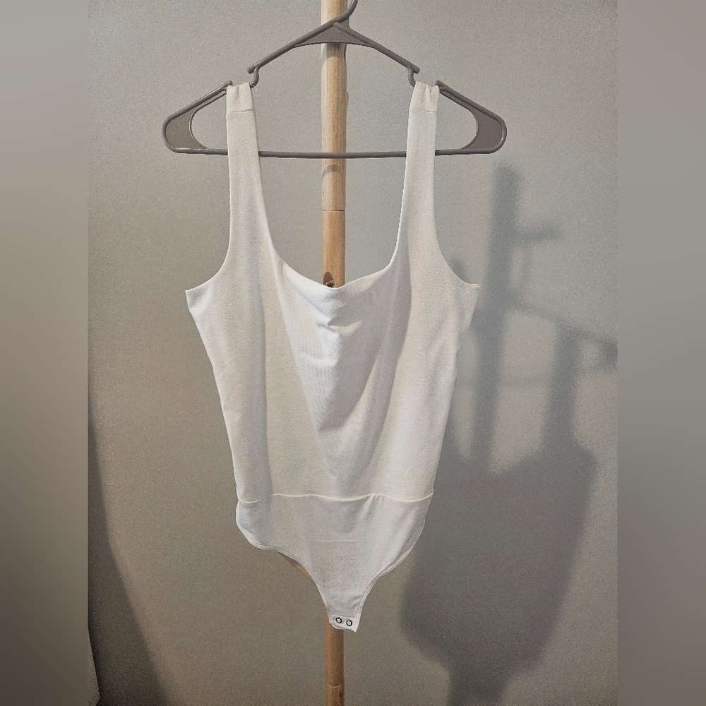 Express White Body Contour Bodysuit, L